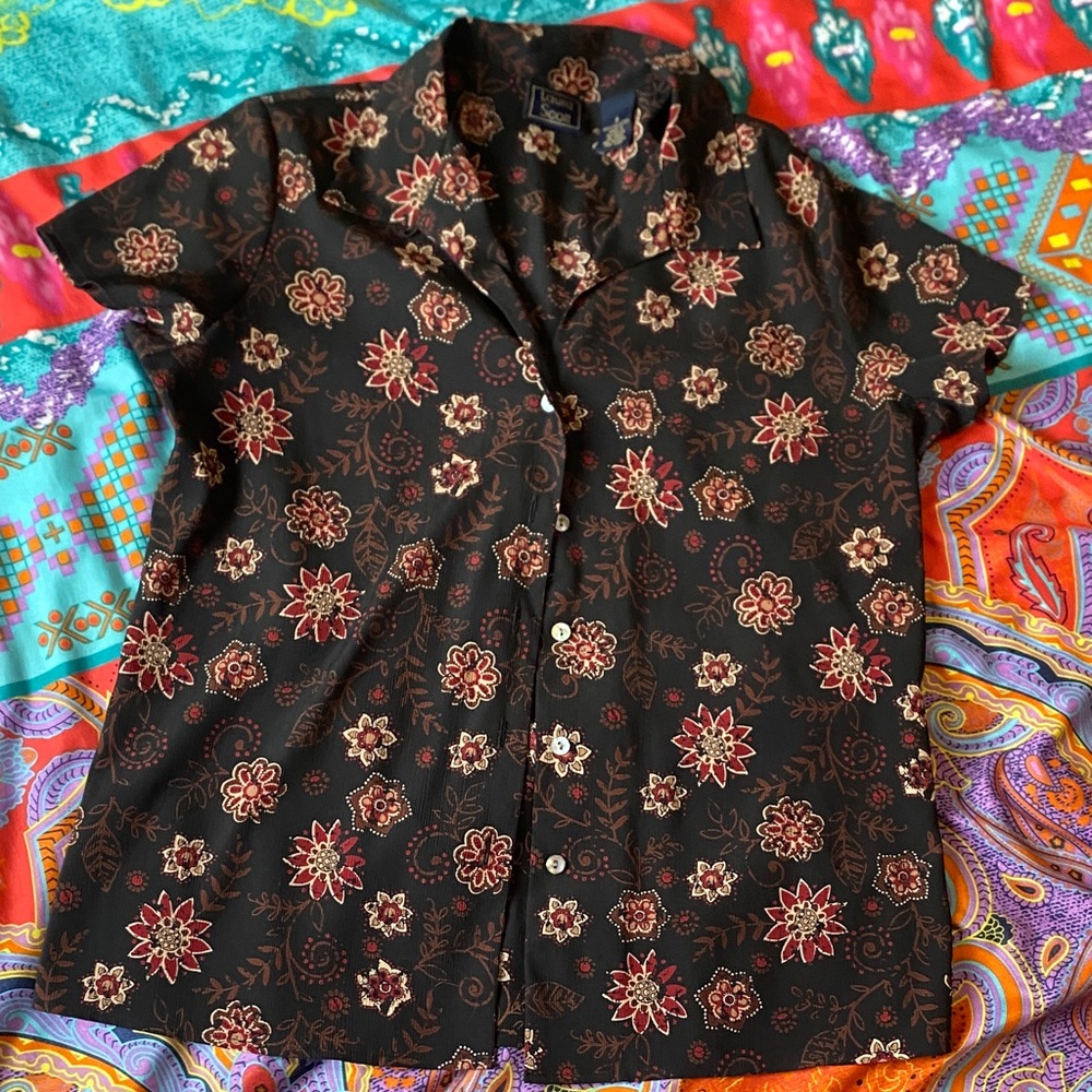 Laura Scott Black and Red Floral Blouse